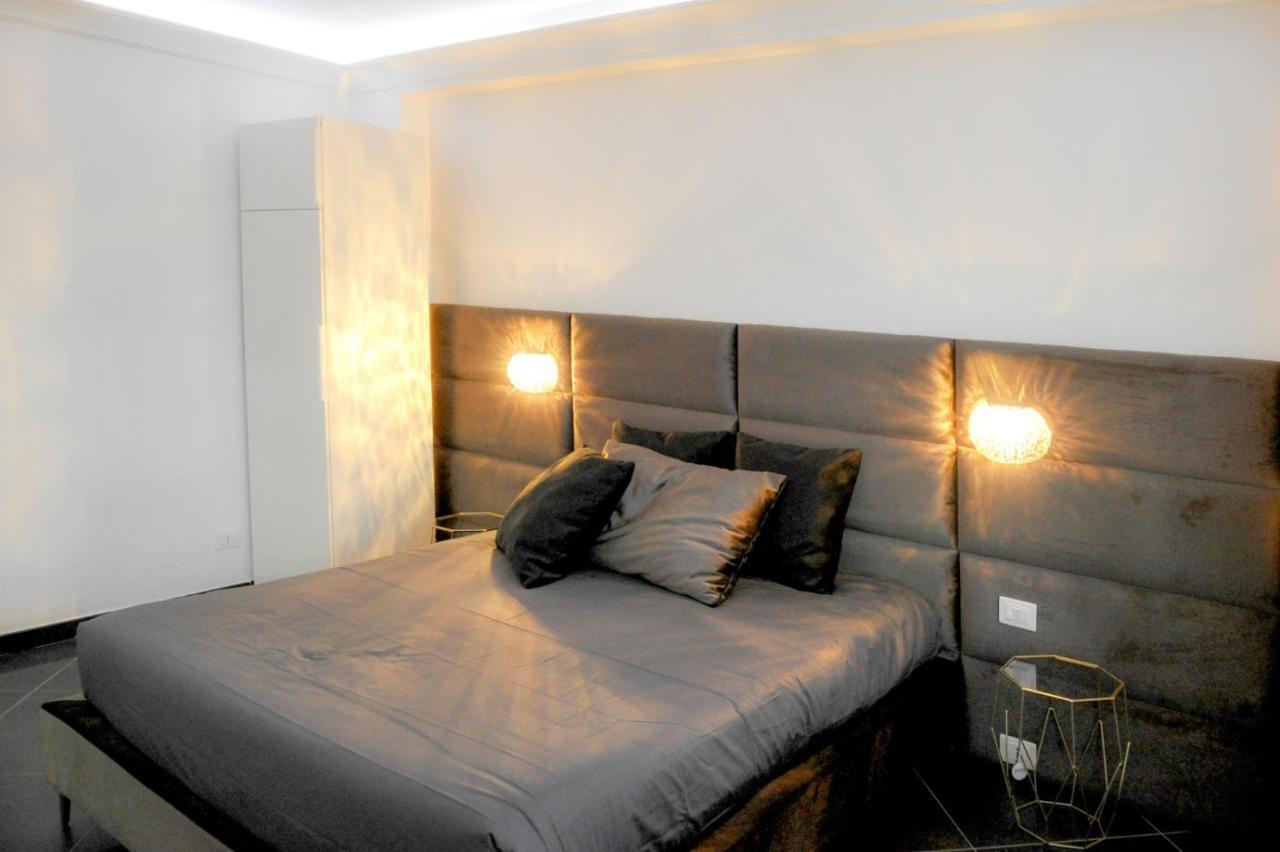 Airport Deluxe Bed & Breakfast