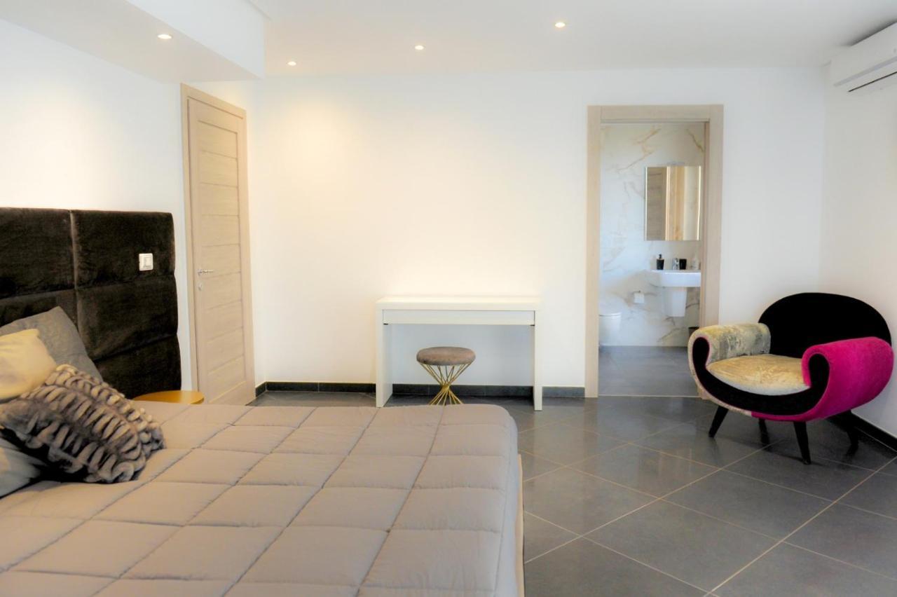 Bed & Breakfast Airport Deluxe *
