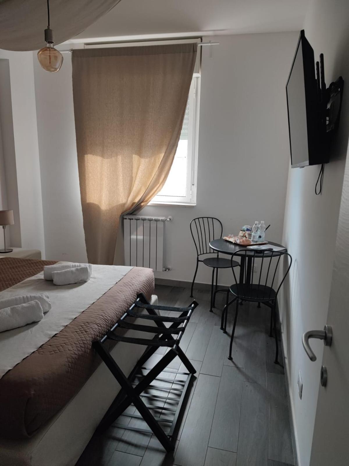 Bed & Breakfast Airport Deluxe *